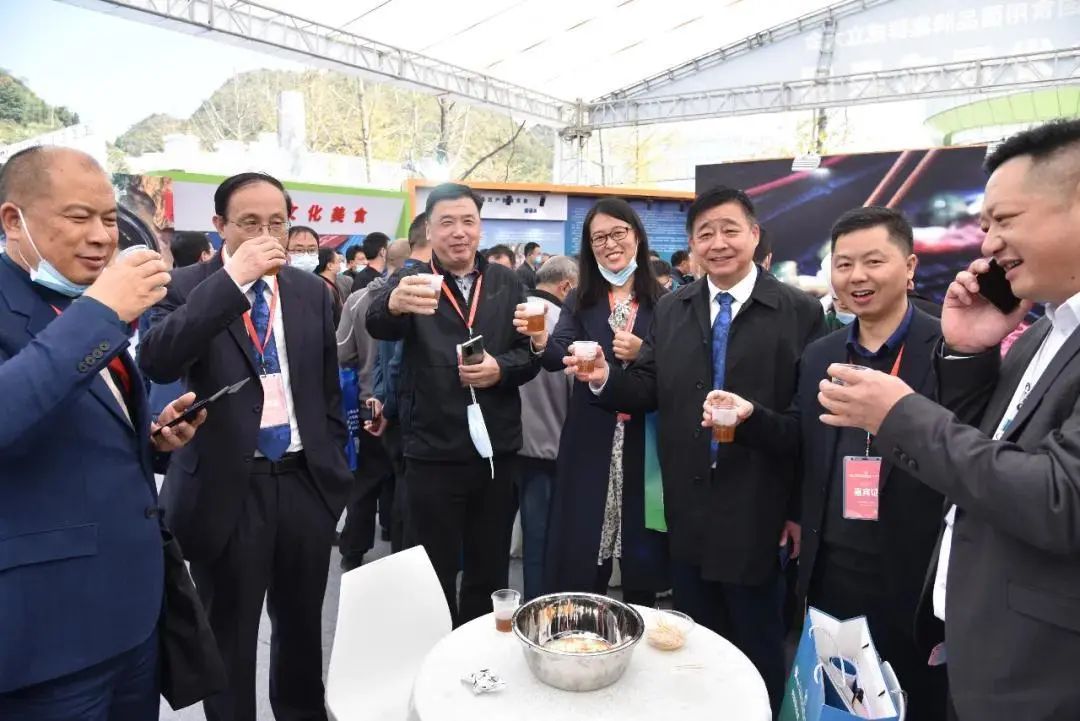 圖片關(guān)鍵詞 https://mmbiz.qpic.cn/mmbiz_jpg/tViaTicjwibVZmgEXXCALToc7mAB2rFo1Ln9ZsLvlezpTeaCwlwcgFg99M2icu8ncWw3AlEQSkDbCDCnicOHK1pu7nw/640?wx_fmt=jpeg